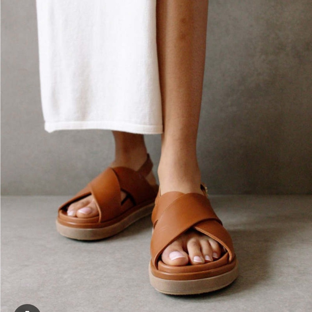 ALOHAS Tan Sandals with Crossover Straps